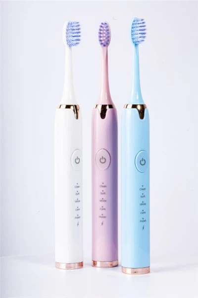 Spazzolino elettrico con impermeabilità IPX 7